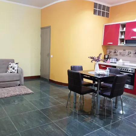 City Center Apartment *